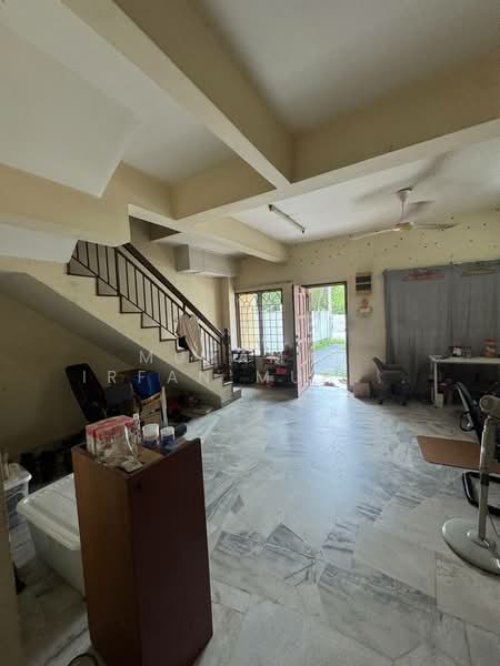 2-storey Terraced House for Sale in Putra Heights (Subang Jaya) - Muhamad Irfan Muhamad Hafiz - Living Room - PropertyGuru.com.my