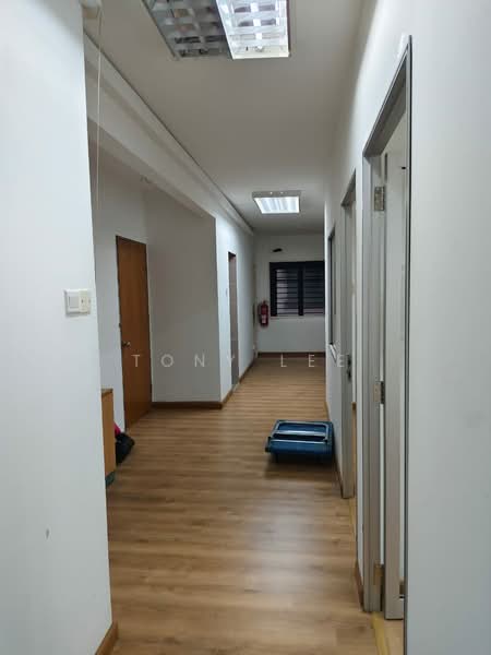 Shop for Rent in KL City Centre (Kuala Lumpur) - Tony Lee - Corridor - PropertyGuru.com.my