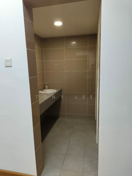 Shop for Rent in KL City Centre (Kuala Lumpur) - Tony Lee - Bathroom - PropertyGuru.com.my