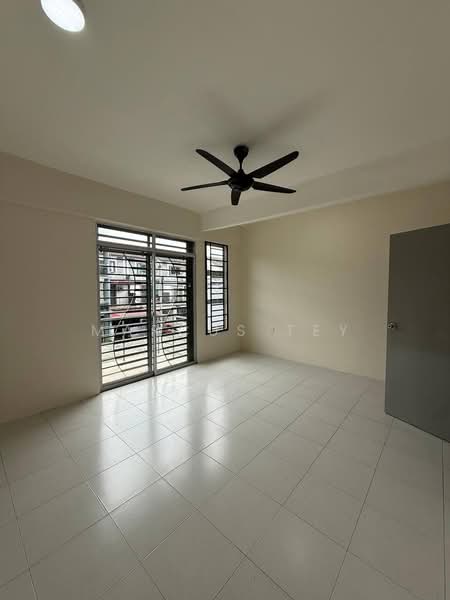 2.5-storey Terraced House for Sale in Taman Scientex Pasir Gudang (Pasir Gudang) - Marcus Tey - Interior - PropertyGuru.com.my