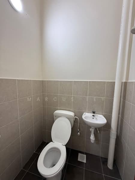 2.5-storey Terraced House for Sale in Taman Scientex Pasir Gudang (Pasir Gudang) - Marcus Tey - Bathroom - PropertyGuru.com.my