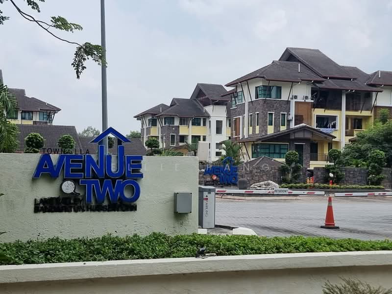 Townhouse for Sale in Bandar Tun Hussein Onn (Cheras) - Ellie Pang - Exterior - PropertyGuru.com.my