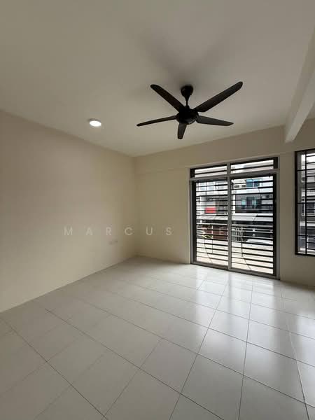 Pasir Gudang Pasirs Gudangs untuk Untuk Dijual - RM 439,000, Mac 2026 - Living Room - PropertyGuru.com.my