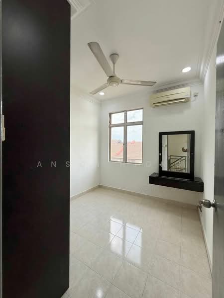 Nusavilla Townhouse @nusa bestari untuk Untuk Dijual - RM 528,000, Mac 2026 - PropertyGuru.com.my