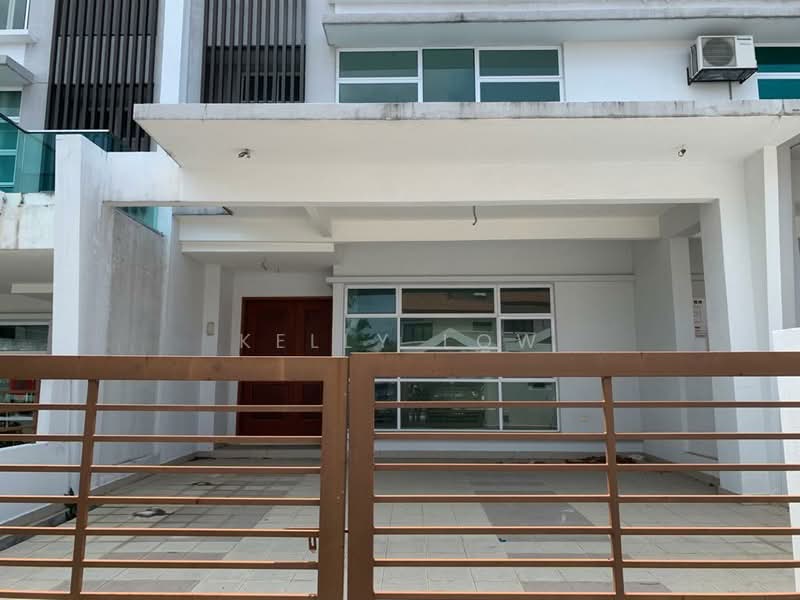 2.5-storey Terraced House for Sale in Seri Kembangan (Selangor) - Kelly Low - PropertyGuru.com.my