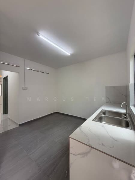 2-storey Terraced House for Sale in Taman Flora Jaya (Batu Pahat) - Marcus Tey - Kitchen - PropertyGuru.com.my