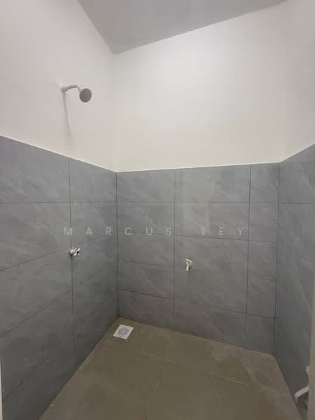 2-storey Terraced House for Sale in Taman Flora Jaya (Batu Pahat) - Marcus Tey - Bathroom - PropertyGuru.com.my