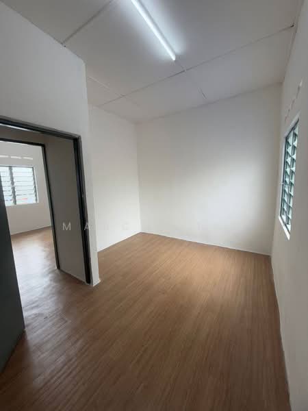 2-storey Terraced House for Sale in Taman Flora Jaya (Batu Pahat) - Marcus Tey - Interior - PropertyGuru.com.my