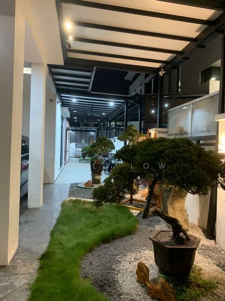 Terraced House for Sale in Serdang (Seri Kembangan) - Kelly Low - Exterior - PropertyGuru.com.my