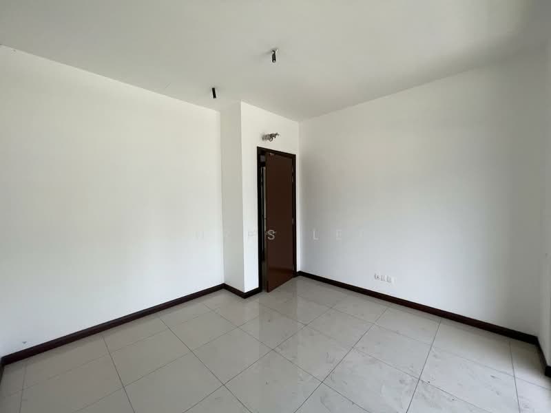 Semi-Detached House for Sale in Telok Panglima Garang (Selangor) - Chris Lee - Interior - PropertyGuru.com.my