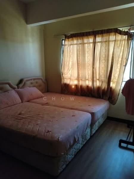 Condominium for Sale at Segar View Condominium - Chow . - Bedroom - PropertyGuru.com.my