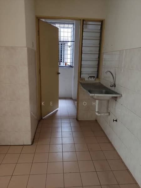 Tropika Apartment untuk Untuk Dijual - RM 365,000, Mac 2026 - Kitchen - PropertyGuru.com.my