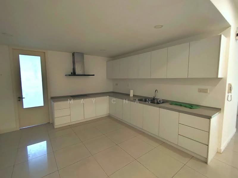 Azelia Residence untuk Untuk Disewa - RM 4,500 /bulan, Mac 2026 - Kitchen - PropertyGuru.com.my