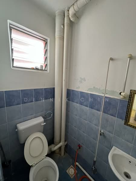 Mentari Court untuk Untuk Dijual - RM 270,000, Mac 2026 - Bathroom - PropertyGuru.com.my