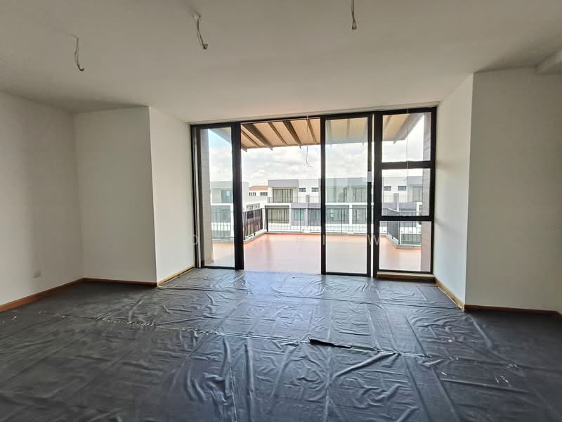 3-storey Terraced House for Sale in Senibong Cove (Masai) - Tom Chiew - Balcony - PropertyGuru.com.my