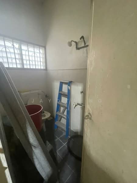 2-storey Terraced House for Sale in Taman Johor Jaya (Johor Bahru) - Jayden Ng - Bathroom - PropertyGuru.com.my