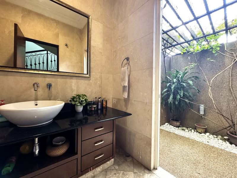 Bungalow for Sale in Kelana Jaya (Petaling Jaya) - Cooper Chow - Bathroom - PropertyGuru.com.my