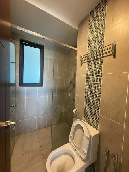 Queens Residences Q2 @ Queens Waterfront untuk Untuk Disewa - RM 2,200 /bulan, Mac 2026 - Bathroom - PropertyGuru.com.my