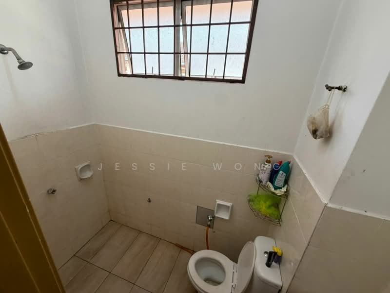 2-storey Terraced House for Sale in Saujana Rawang (Rawang) - Jessie Wong - Bathroom - PropertyGuru.com.my