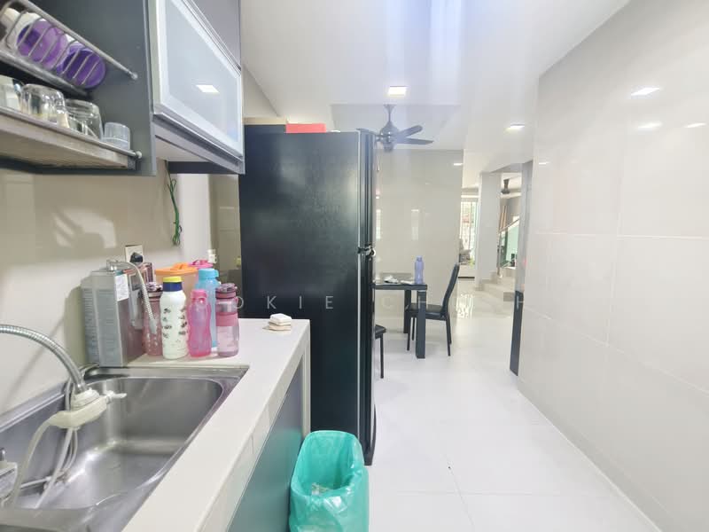 2-storey Terraced House for Sale in Kota Kemuning (Shah Alam) - Cookie Cheah - Kitchen - PropertyGuru.com.my