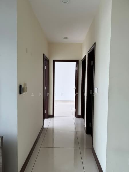 Service Residence for Sale at Paragon Residences @ Straits View - Cassie Chan - Corridor - PropertyGuru.com.my