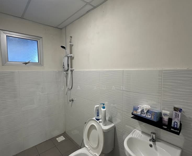 Residensi Laman Sari untuk Untuk Disewa - RM 1,699 /bulan, Mac 2026 - Bathroom - PropertyGuru.com.my