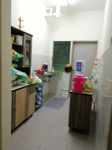 Apartment for Sale at 162 Residency - Sean Yong - Kitchen - PropertyGuru.com.my