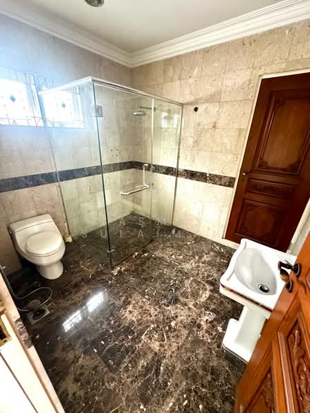 HUGE DOUBLE STOREY BUNGALOW Petaling Jaya untuk Untuk Dijual - RM 3,800,000, Mac 2026 - Bathroom - PropertyGuru.com.my