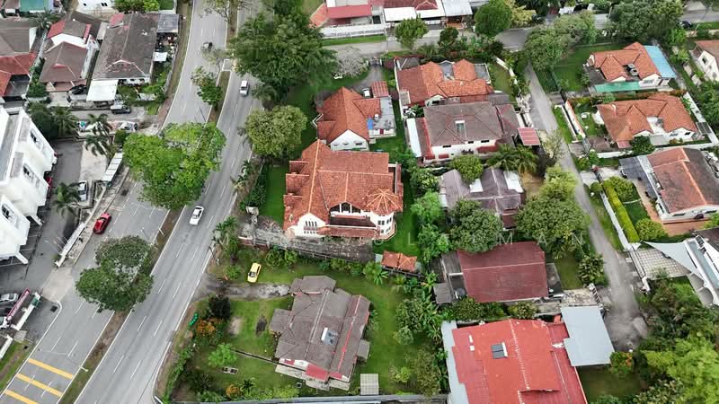 HUGE DOUBLE STOREY BUNGALOW Petaling Jaya untuk Untuk Dijual - RM 3,800,000, Mac 2026 - Exterior - PropertyGuru.com.my