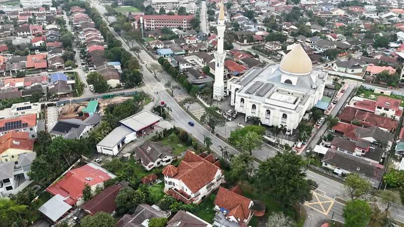 HUGE DOUBLE STOREY BUNGALOW Petaling Jaya untuk Untuk Dijual - RM 3,800,000, Mac 2026 - PropertyGuru.com.my