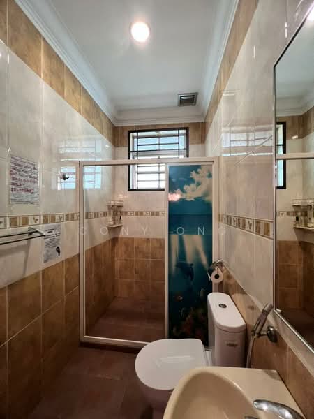 Taman Century untuk Untuk Dijual - RM 1,600,000, Mac 2026 - Bathroom - PropertyGuru.com.my