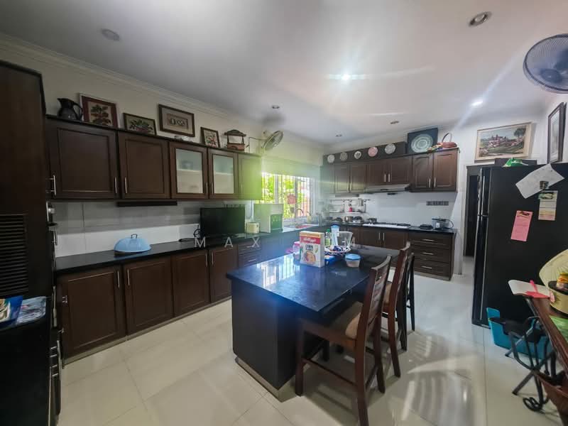 Single Storey Bungalow 8800sf @ Cangkat Minden Gelugor untuk Untuk Dijual - RM 3,500,000, Mac 2026 - Kitchen - PropertyGuru.com.my