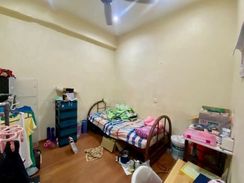 1 Storey Terrace Taman Hargreaves Jelutong For Sale untuk Untuk Dijual - RM 1,200,000, Mac 2026 - Bedroom - PropertyGuru.com.my