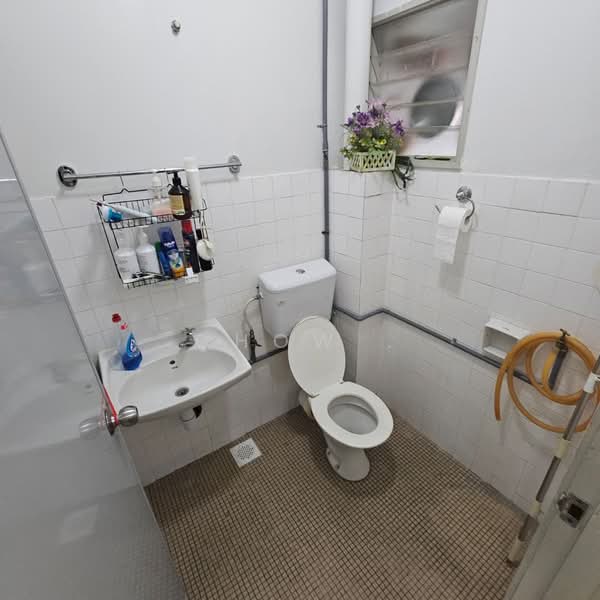 Grandeur Tower untuk Untuk Dijual - RM 350,000, Mac 2026 - Bathroom - PropertyGuru.com.my