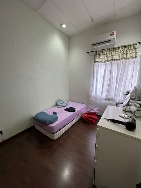 2.5-storey Terraced House for Sale in Taman Wangsa Ukay (Ulu Kelang) - Max . - Bedroom - PropertyGuru.com.my