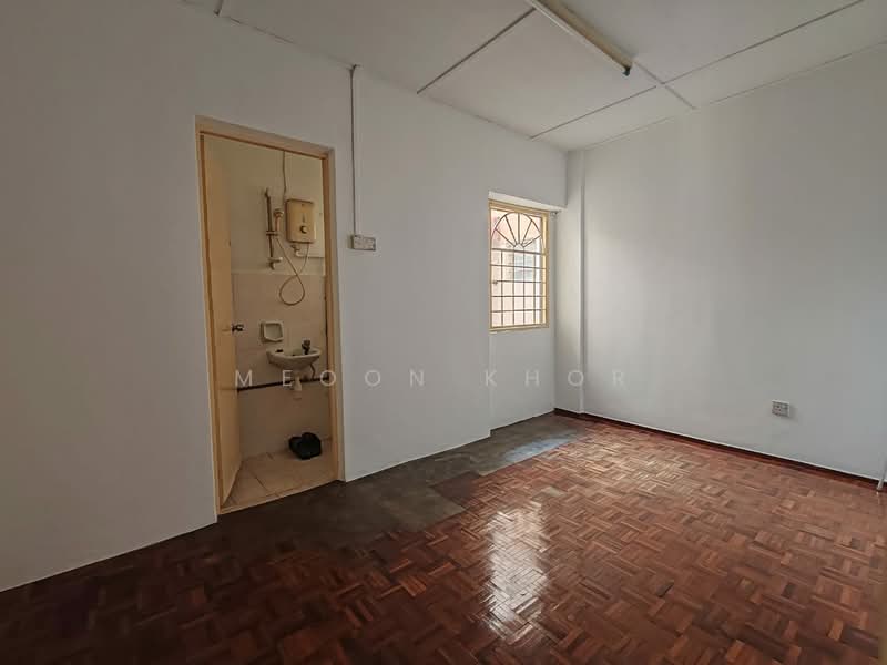 Apartment for Sale at Saujana Damansara - Meoon Khor - Bathroom - PropertyGuru.com.my