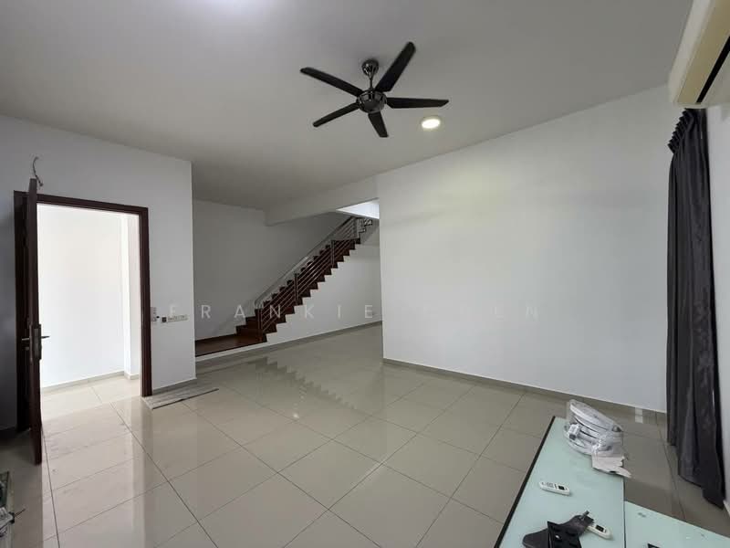Cluster House for Rent in Bukit Indah (Iskandar Puteri (Nusajaya)) - Frankie Chen - Living Room - PropertyGuru.com.my
