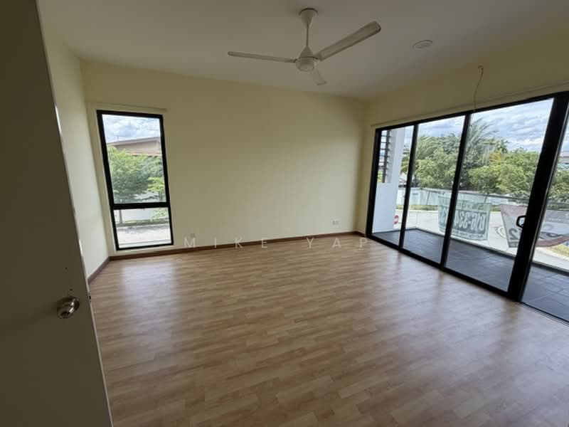 Rumah Teres 2 Tingkat untuk Disewa di Rawang (Selangor) - Mike Yap - Living Room - PropertyGuru.com.my