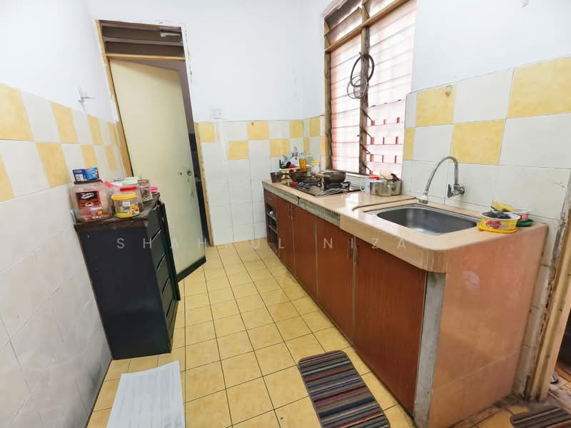 Mentari Court untuk Untuk Dijual - RM 300,000, Mac 2026 - Kitchen - PropertyGuru.com.my