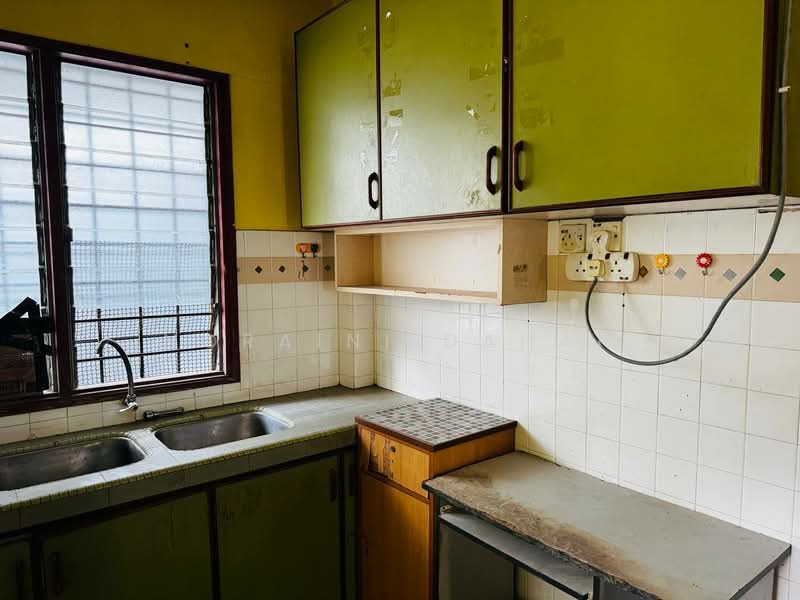 Rose Apartment untuk Untuk Dijual - RM 200,000, Mac 2026 - Kitchen - PropertyGuru.com.my