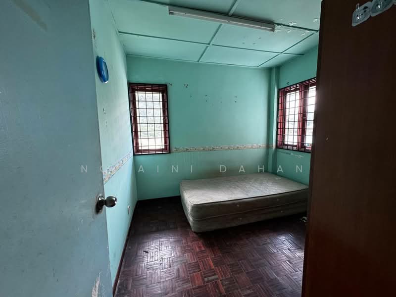 Rose Apartment untuk Untuk Dijual - RM 200,000, Mac 2026 - Bedroom - PropertyGuru.com.my