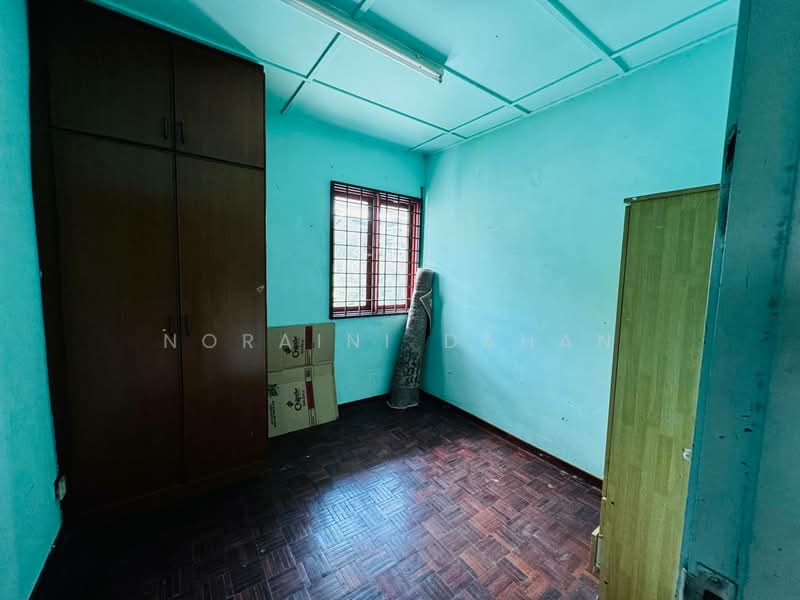 Rose Apartment untuk Untuk Dijual - RM 200,000, Mac 2026 - Bedroom - PropertyGuru.com.my