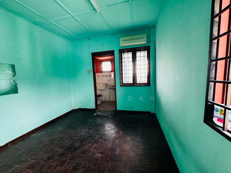 Rose Apartment untuk Untuk Dijual - RM 200,000, Mac 2026 - Bathroom - PropertyGuru.com.my