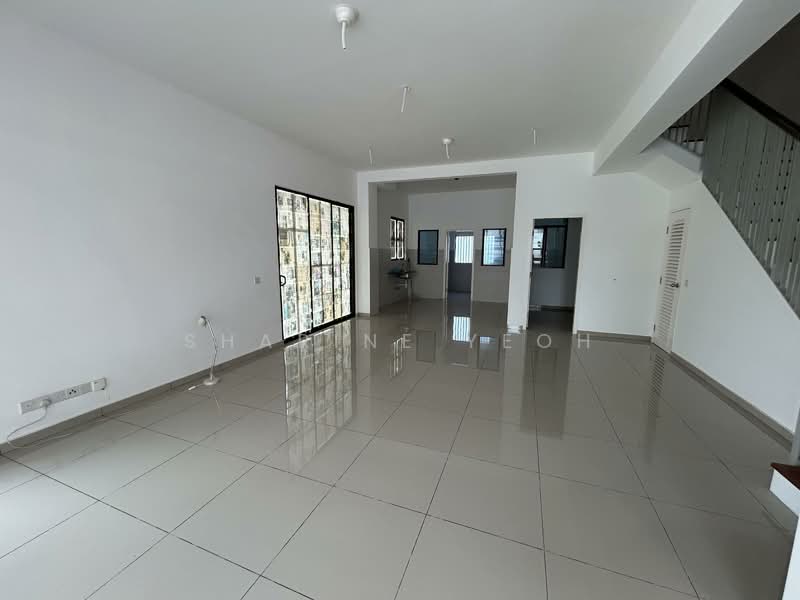 3-storey Terraced House for Sale in Setia Utama (Setia Alam) - Sharine Yeoh - Living Room - PropertyGuru.com.my