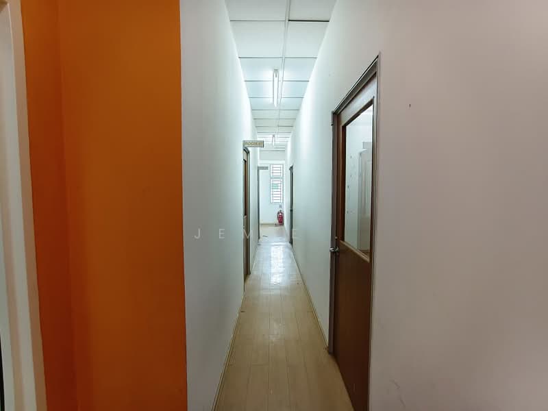 Shop for Rent in Taman Molek (Johor Bahru) - Jemie . - Corridor - PropertyGuru.com.my