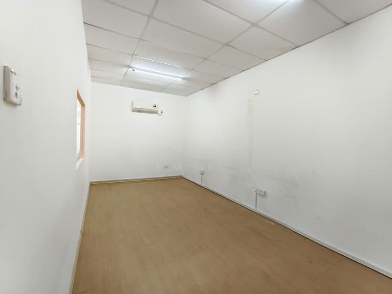 Shop for Rent in Taman Molek (Johor Bahru) - Jemie . - Interior - PropertyGuru.com.my