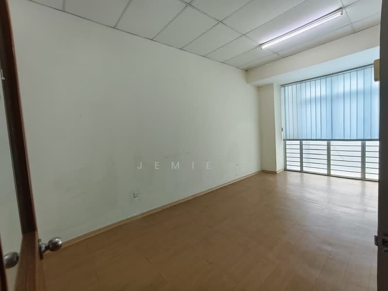 Shop for Rent in Taman Molek (Johor Bahru) - Jemie . - Interior - PropertyGuru.com.my