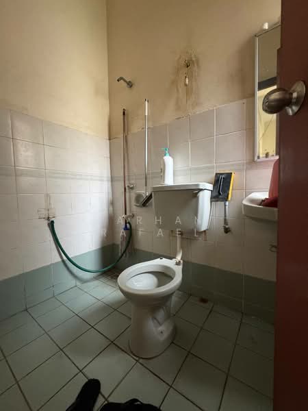 Terraced House for Sale in Putra Heights (Subang Jaya) - Farhan Rafael - Bathroom - PropertyGuru.com.my