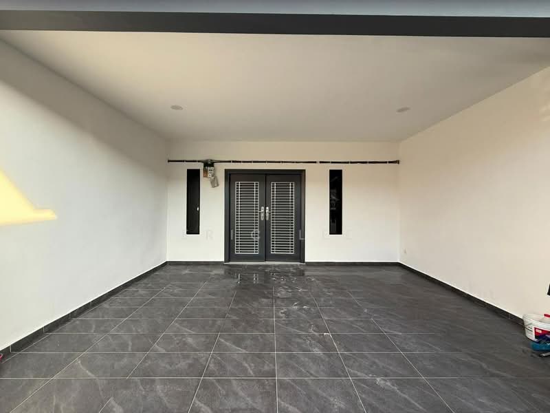 2-storey Terraced House for Sale in Taman Nusantara Prima (Gelang Patah) - Eric Lee - Entrance - PropertyGuru.com.my