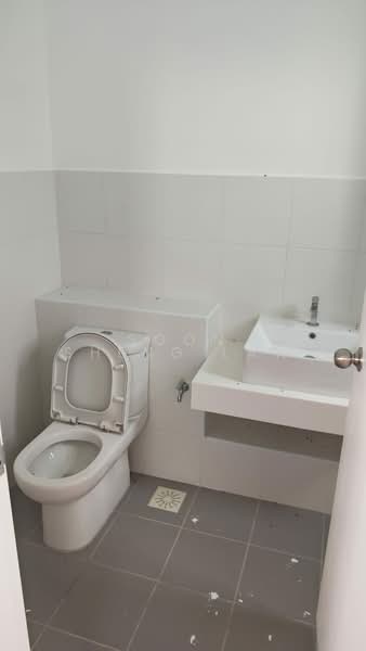 Semi-Detached House for Sale in Eco Forest (Semenyih) - Soon Sheng Law - Bathroom - PropertyGuru.com.my